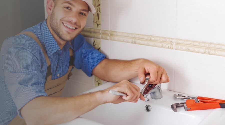 Professional clogged drains services in Mount Ayr, IN